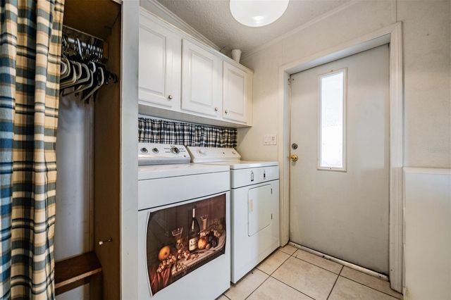 6827 S LAKE HENRY DRIVE NE, Winter Haven, FL 33881