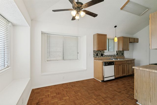 2813 Creekwood Lane, Fort Worth, TX 76123