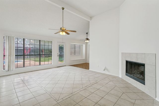 2813 Creekwood Lane, Fort Worth, TX 76123