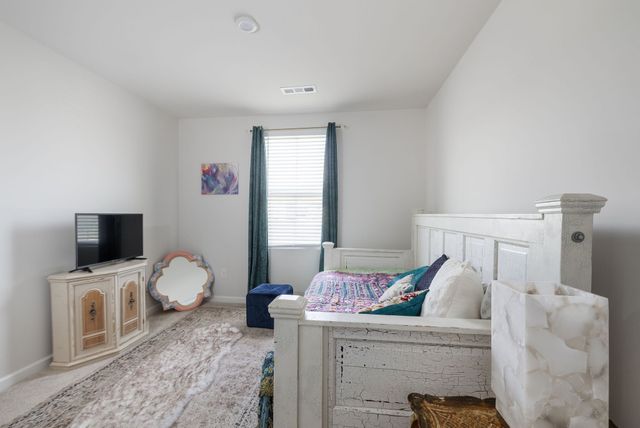 2040 Westchester Dr, Nashville, TN 37207