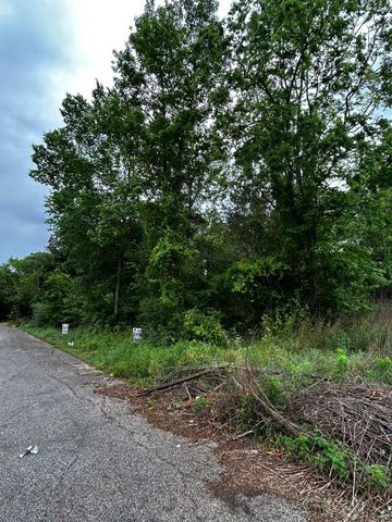 939 Avenue J Pl, Conroe, TX 77301