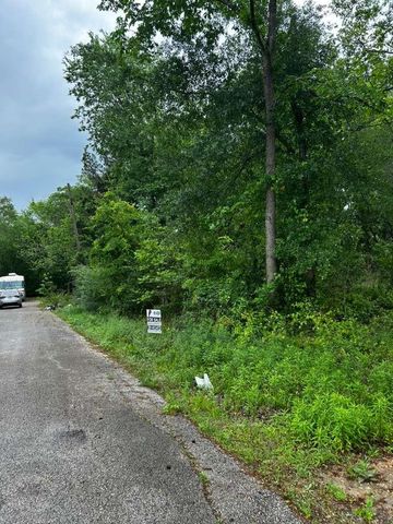 939 Avenue J Pl, Conroe, TX 77301