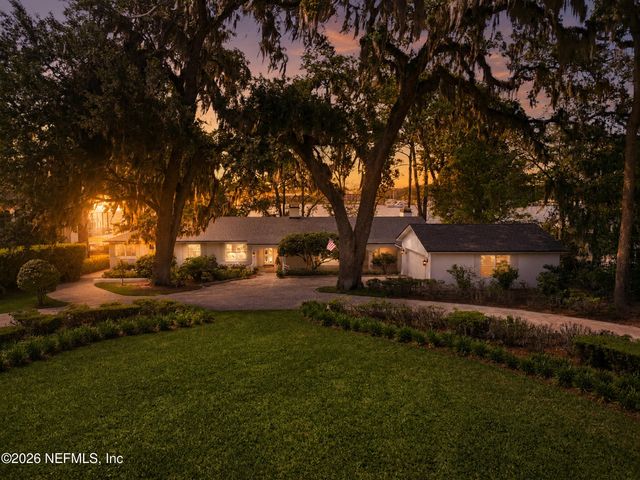 4422 MCGIRTS Boulevard, Jacksonville, FL 32210