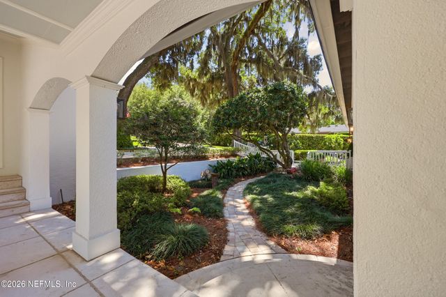 4422 MCGIRTS Boulevard, Jacksonville, FL 32210