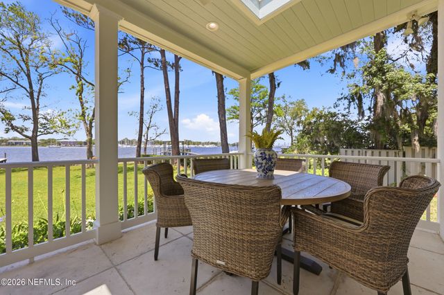4422 MCGIRTS Boulevard, Jacksonville, FL 32210