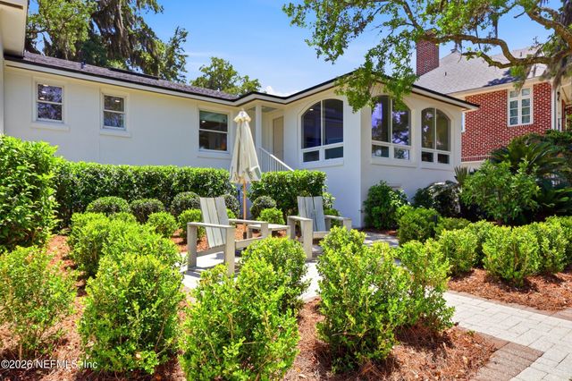 4422 MCGIRTS Boulevard, Jacksonville, FL 32210