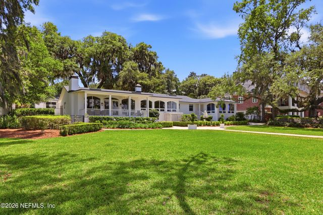 4422 MCGIRTS Boulevard, Jacksonville, FL 32210