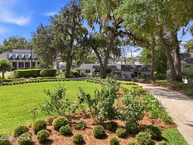 4422 MCGIRTS Boulevard, Jacksonville, FL 32210