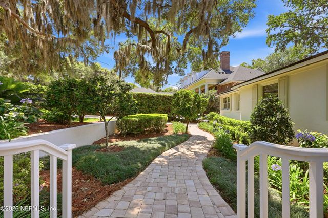 4422 MCGIRTS Boulevard, Jacksonville, FL 32210