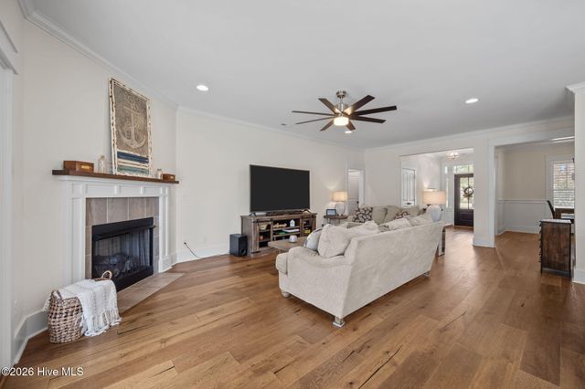 43 Westminster Way, Hampstead, NC 28443