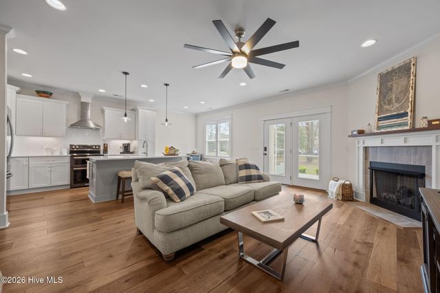 43 Westminster Way, Hampstead, NC 28443