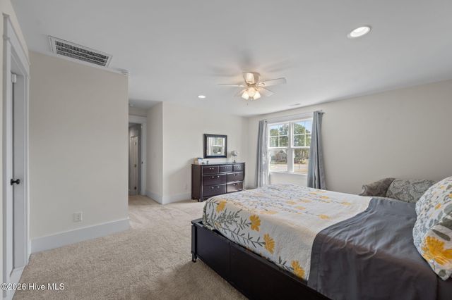 43 Westminster Way, Hampstead, NC 28443