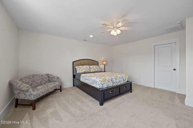 43 Westminster Way, Hampstead, NC 28443