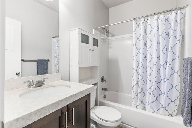762 N WHITE HORSE DR, Spanish Fork, UT 84660