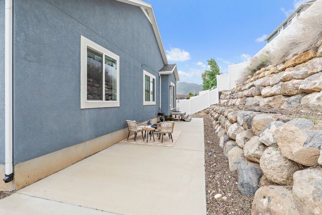 762 N WHITE HORSE DR, Spanish Fork, UT 84660