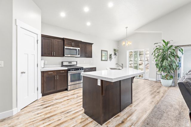 762 N WHITE HORSE DR, Spanish Fork, UT 84660