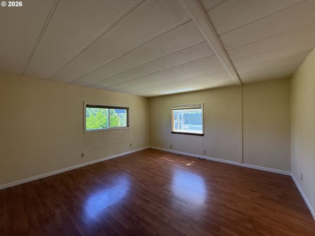 1693 N SHEPHERD Rd 26, Washougal, WA 98671