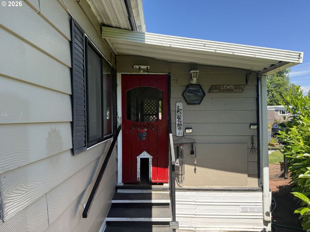 1693 N SHEPHERD Rd 26, Washougal, WA 98671
