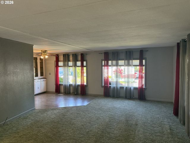 1693 N SHEPHERD Rd 26, Washougal, WA 98671