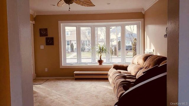 77 Lynton Road, Albertson, NY 11507