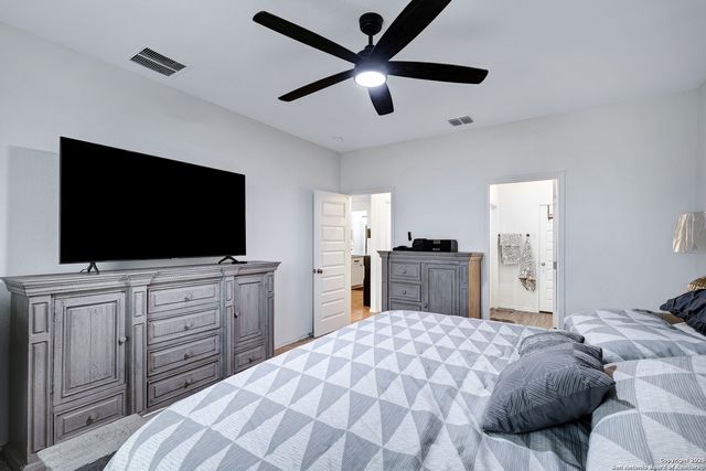 4115 Winchester Cove, Converse, TX 78109