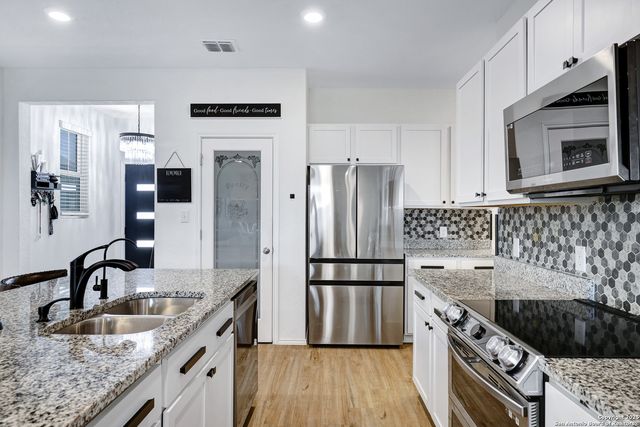 4115 Winchester Cove, Converse, TX 78109