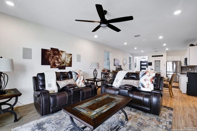 4115 Winchester Cove, Converse, TX 78109