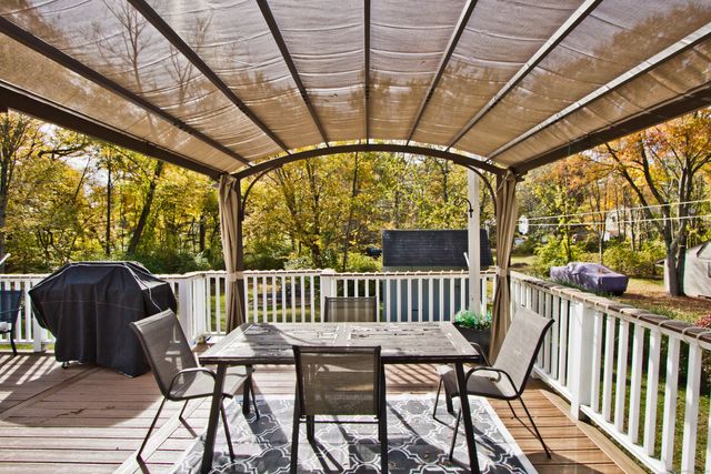 24 David Circle, Putnam, CT 06260