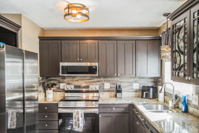 24 David Circle, Putnam, CT 06260