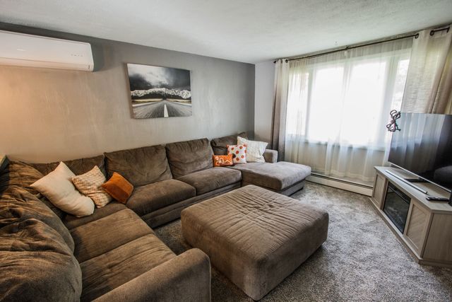 24 David Circle, Putnam, CT 06260