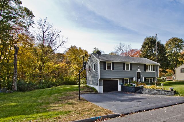 24 David Circle, Putnam, CT 06260