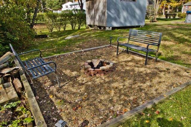 24 David Circle, Putnam, CT 06260