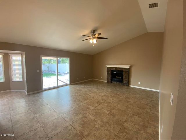 607 W ROSEMONTE Drive, Phoenix, AZ 85027