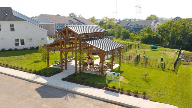 204 Douglas Bend Rd Unit 404, Gallatin, TN 37066