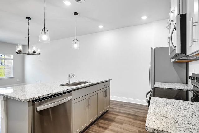 204 Douglas Bend Rd Unit 404, Gallatin, TN 37066