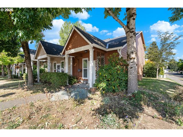 2879 Ne DIVISION St, Gresham, OR 97030
