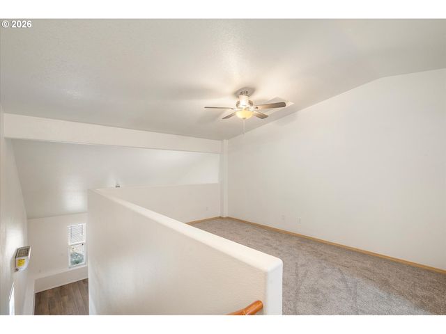 2879 Ne DIVISION St, Gresham, OR 97030