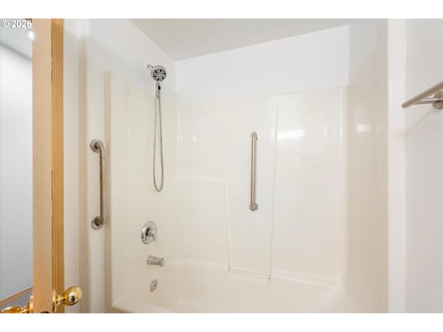 2879 Ne DIVISION St, Gresham, OR 97030