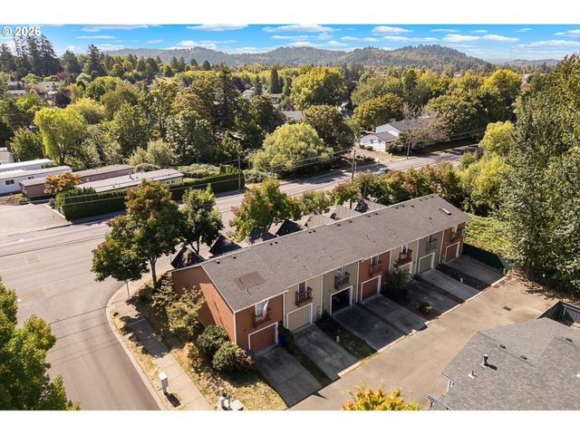 2879 Ne DIVISION St, Gresham, OR 97030