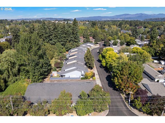 2879 Ne DIVISION St, Gresham, OR 97030