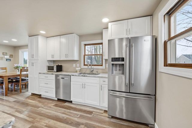 1202 CLEVELAND STREET, Green Bay, WI 54304