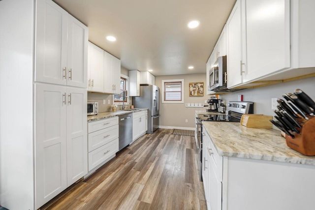 1202 CLEVELAND STREET, Green Bay, WI 54304