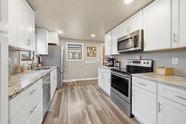 1202 CLEVELAND STREET, Green Bay, WI 54304