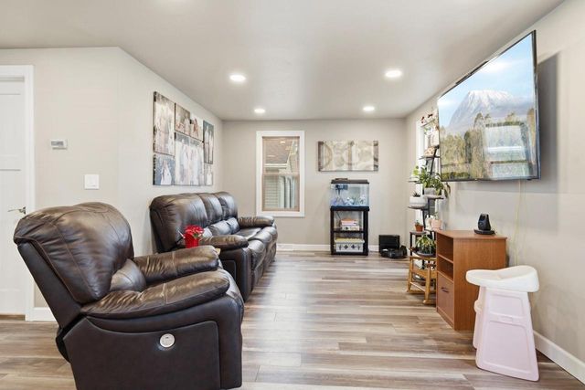 1202 CLEVELAND STREET, Green Bay, WI 54304