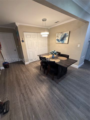 2411 Wiley St, Hollywood, FL 33020