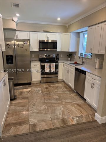 2411 Wiley St, Hollywood, FL 33020