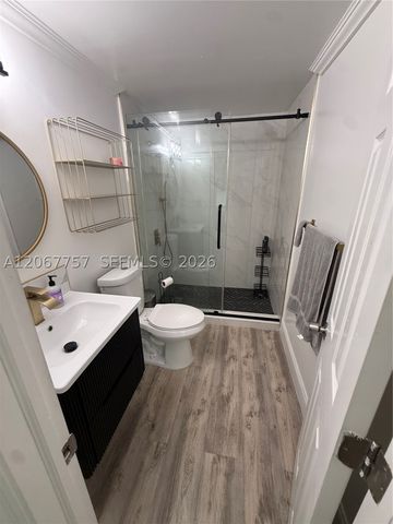2411 Wiley St, Hollywood, FL 33020