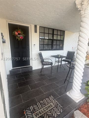 2411 Wiley St, Hollywood, FL 33020