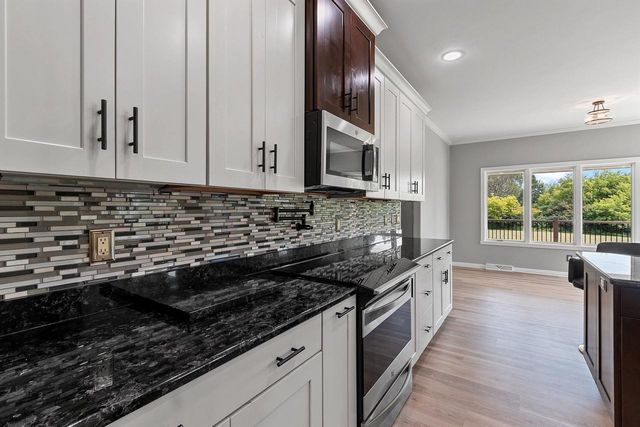 11 CORN SILK COURT, Wrightstown, WI 54180