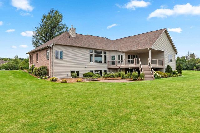 11 CORN SILK COURT, Wrightstown, WI 54180